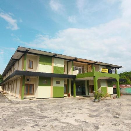 สปอต ออน 2809 โฮเต็ล ยัสมิน Hotel Siak Sri Indrapura ภายนอก รูปภาพ