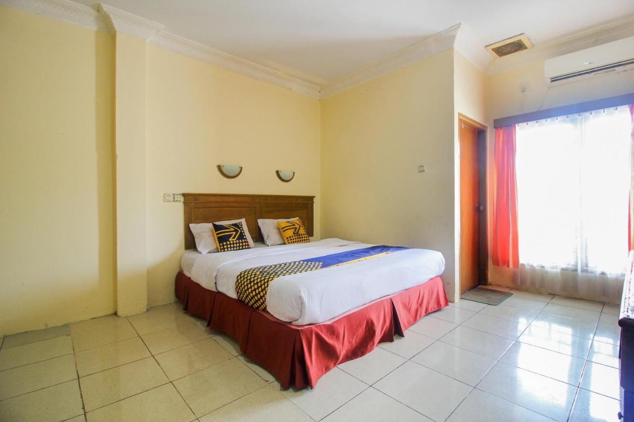 สปอต ออน 2809 โฮเต็ล ยัสมิน Hotel Siak Sri Indrapura ภายนอก รูปภาพ