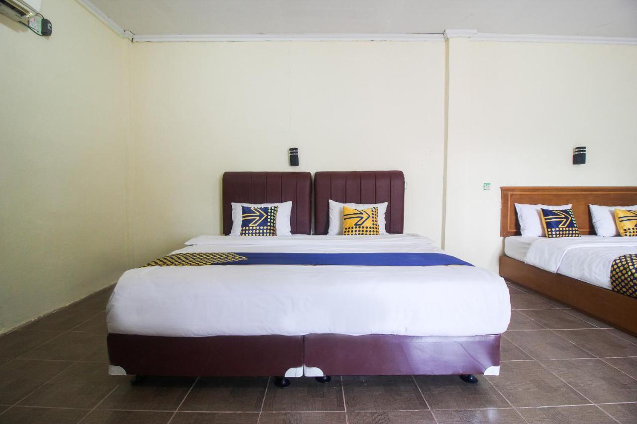สปอต ออน 2809 โฮเต็ล ยัสมิน Hotel Siak Sri Indrapura ภายนอก รูปภาพ
