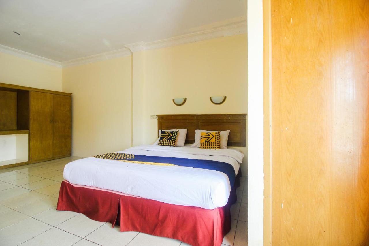 สปอต ออน 2809 โฮเต็ล ยัสมิน Hotel Siak Sri Indrapura ภายนอก รูปภาพ