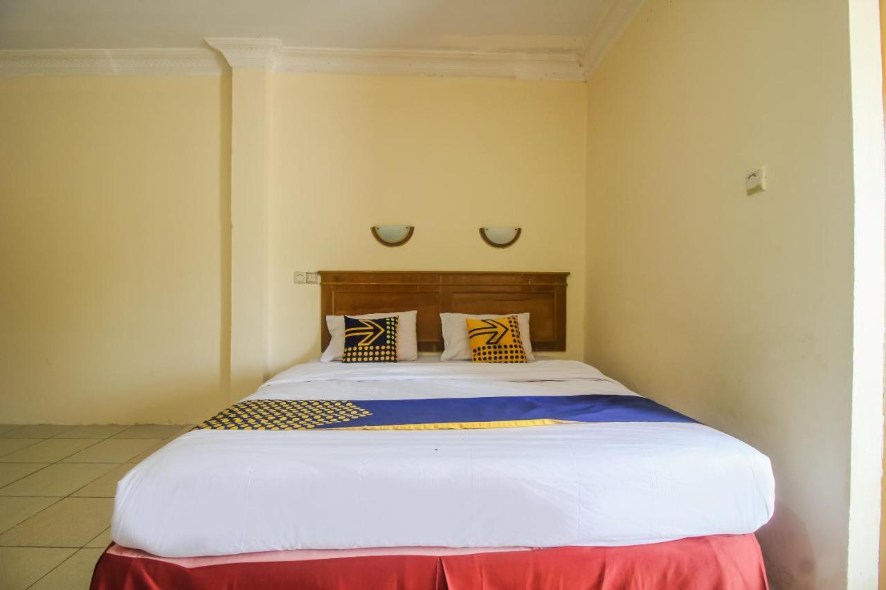 สปอต ออน 2809 โฮเต็ล ยัสมิน Hotel Siak Sri Indrapura ภายนอก รูปภาพ