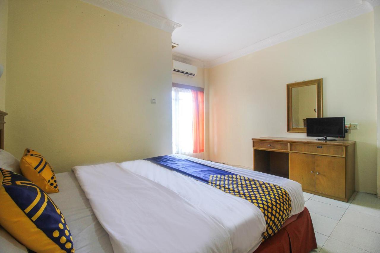 สปอต ออน 2809 โฮเต็ล ยัสมิน Hotel Siak Sri Indrapura ภายนอก รูปภาพ
