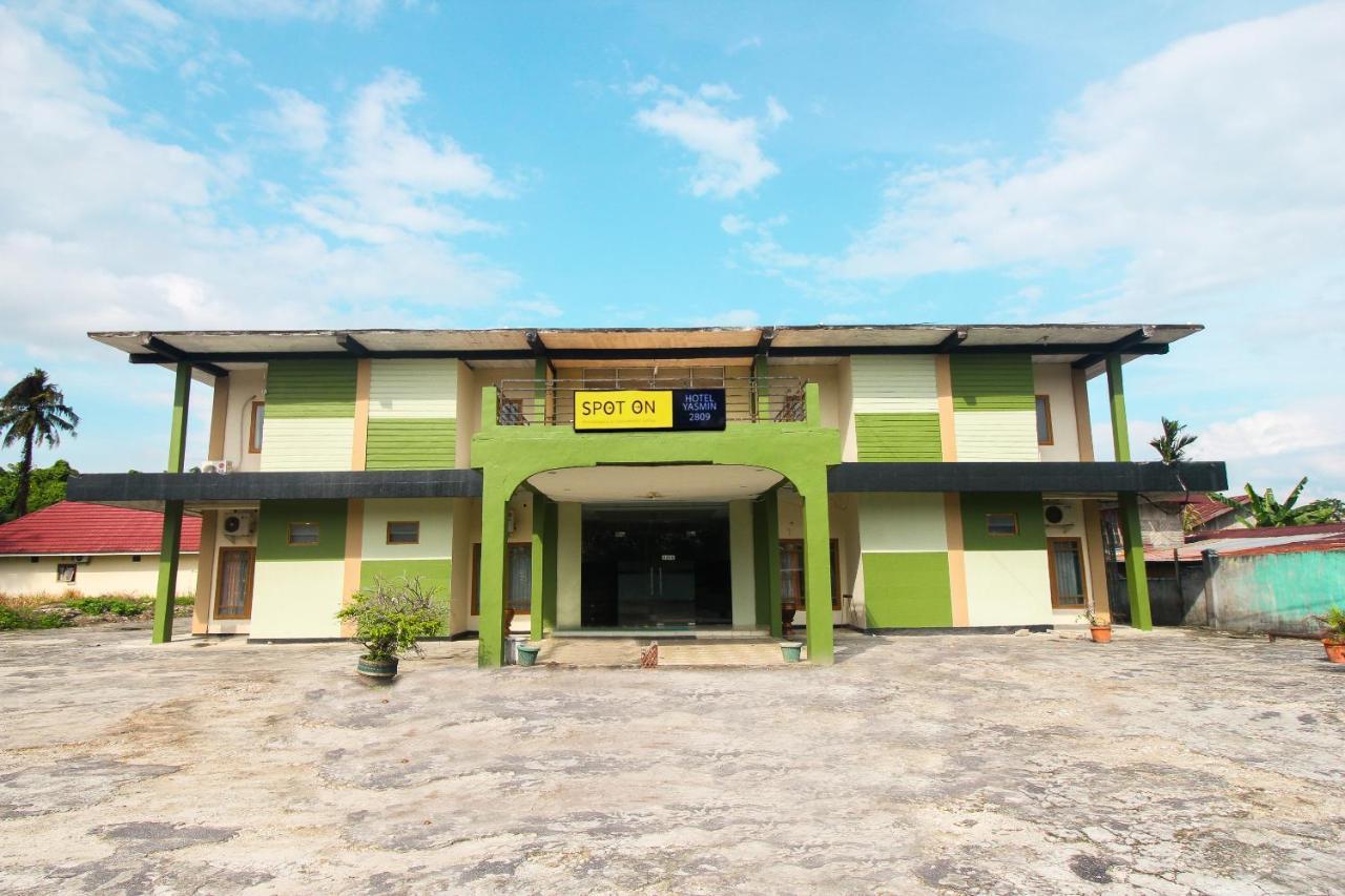 สปอต ออน 2809 โฮเต็ล ยัสมิน Hotel Siak Sri Indrapura ภายนอก รูปภาพ