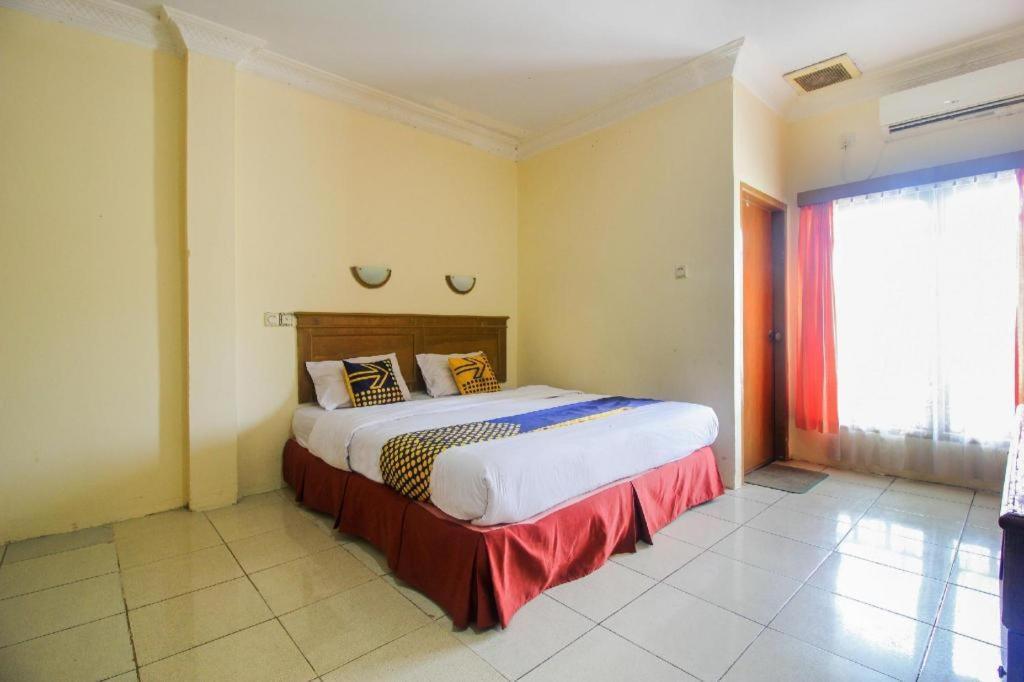 สปอต ออน 2809 โฮเต็ล ยัสมิน Hotel Siak Sri Indrapura ภายนอก รูปภาพ